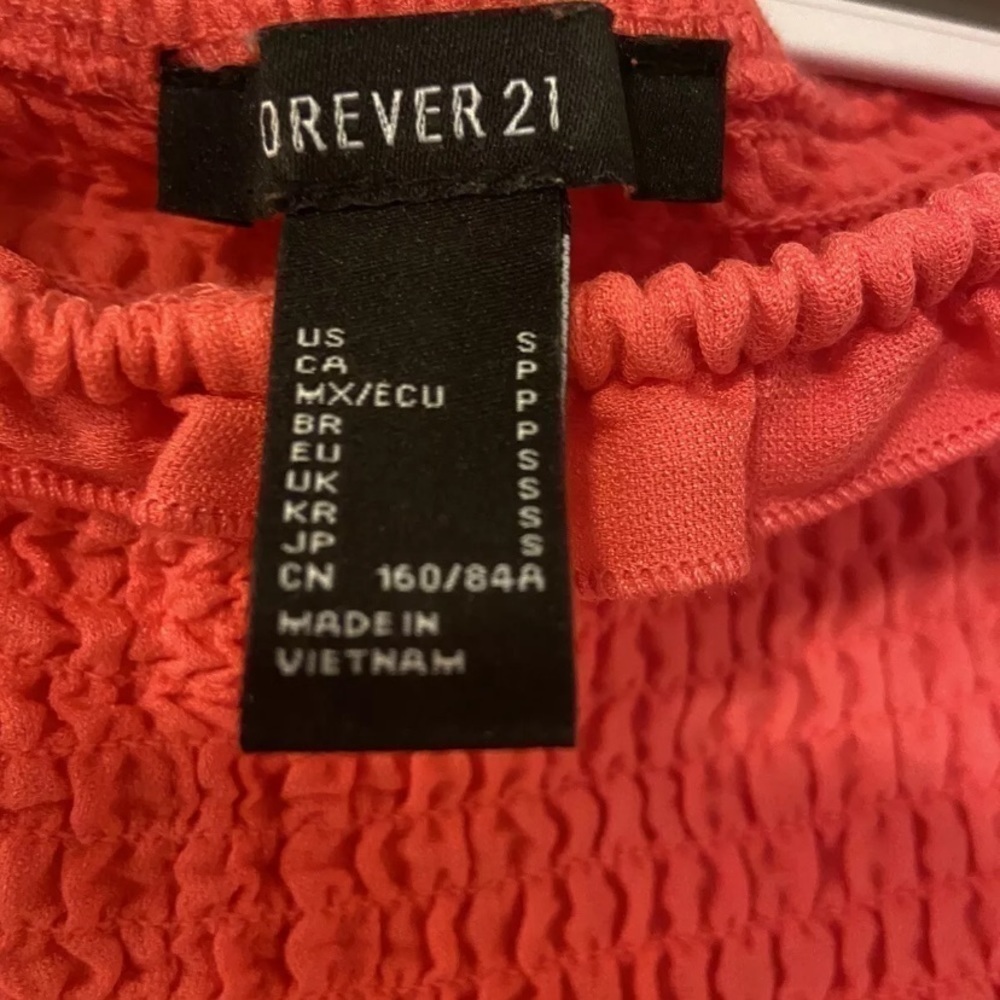 WOMEN’S crop top hot pink size small - Picture 2 of 2